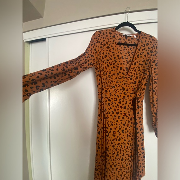 & OTHER STORIES LEOPARD PRINT WRAP DRESS Size 4/Small - Picture 2 of 6